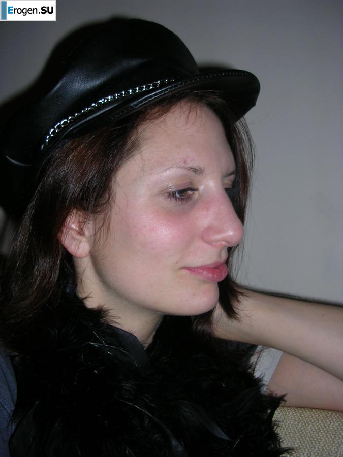 A drunken lady poses and copulates. Slide 9