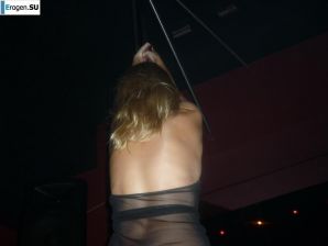 Blonde Exhibitionist without Tits. Thumb 9