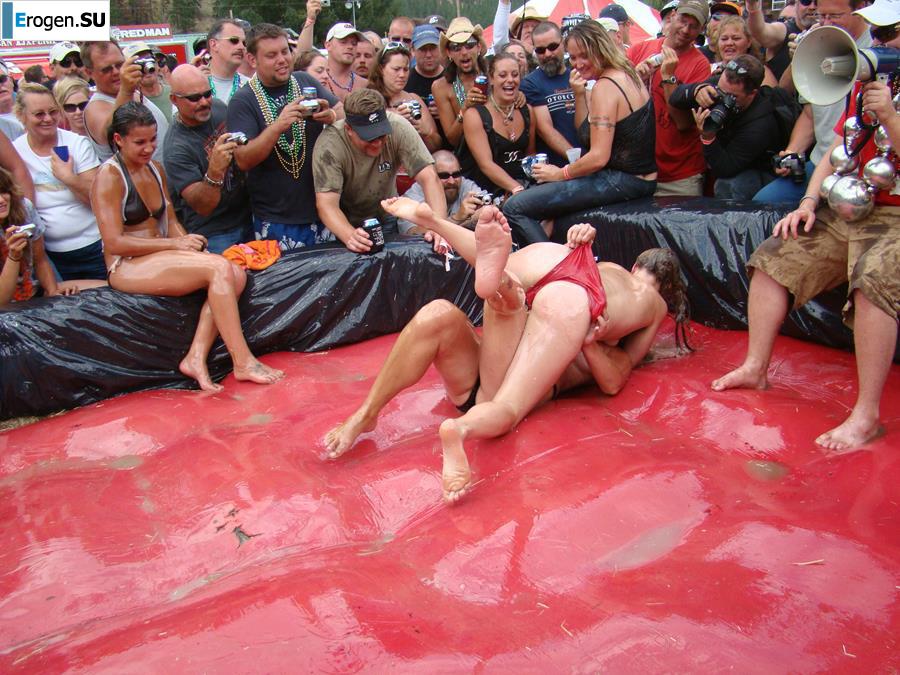 Women's Show Wrestling. Photo 52
