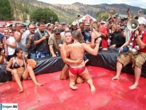 Women's Show Wrestling. Thumb 13