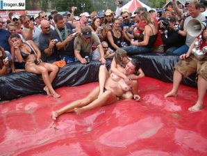 Women's Show Wrestling. Thumb 22