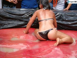 Women's Show Wrestling. Thumb 34