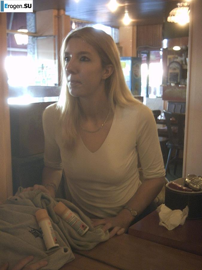 French Bi - Exhibitionist. Photo 12