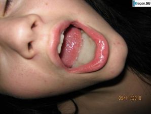 Sex with a figured brunette. Thumb 8