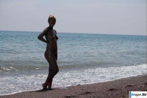 Naked in the Mud. Thumb 4