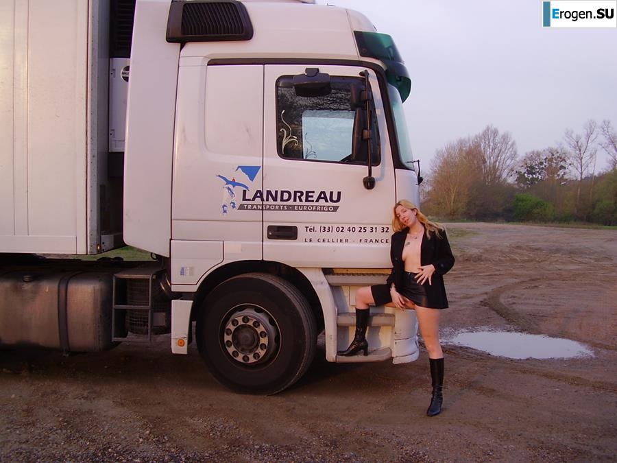 French Bi - Exhibitionist. Part 2. Photo 32
