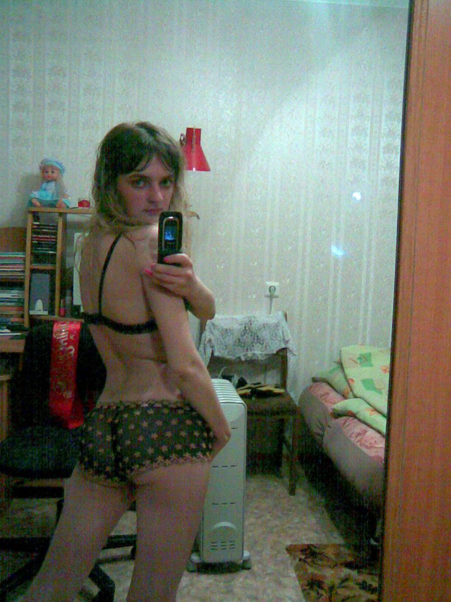 A lover of taking photos of herself on the phone. Part 2. Photo 4
