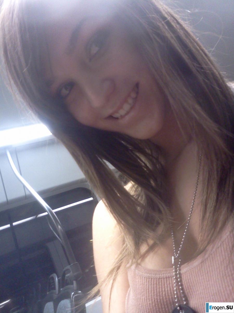Busty self-shot. Part 2. Photo 11