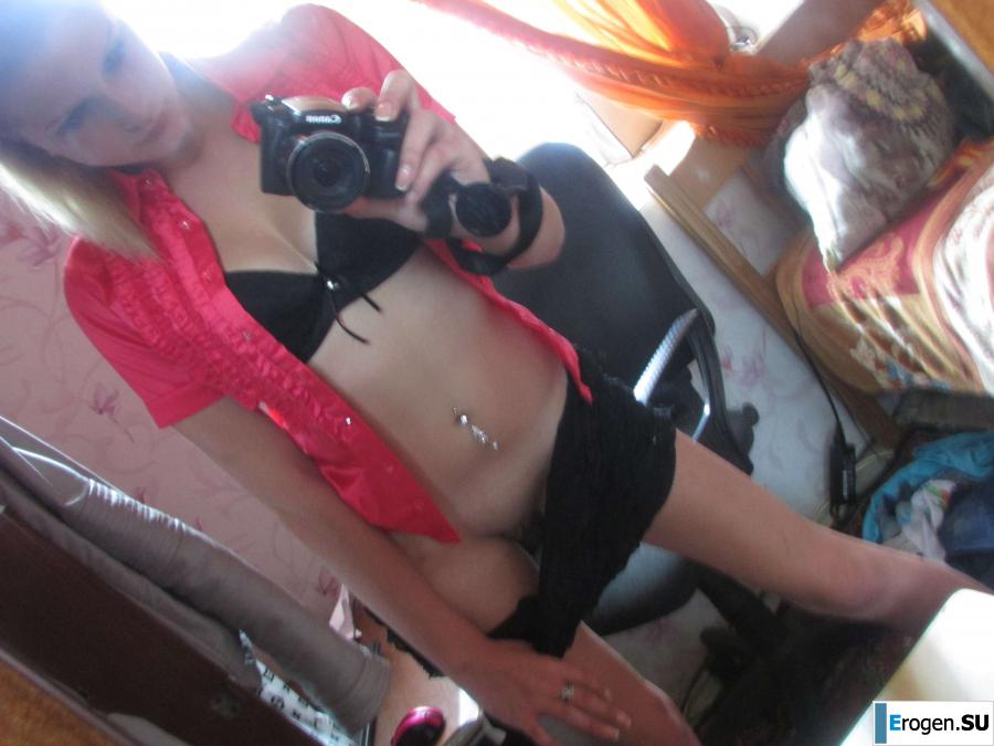 The girl loves to photograph her pussy. Part 2. Photo 36