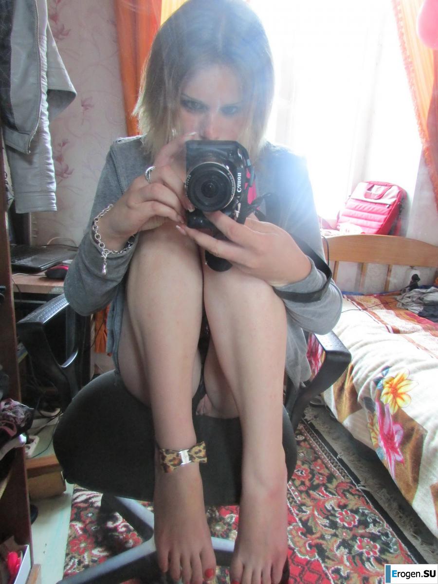 The girl loves to photograph her pussy. Part 2. Photo 5