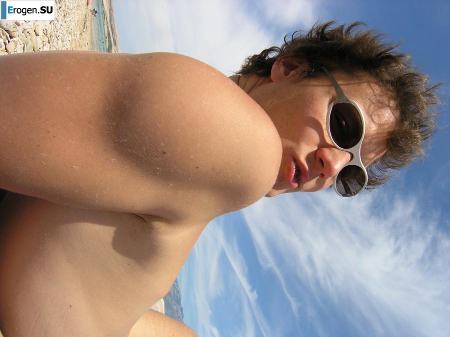 Couple on vacation. Photo 32