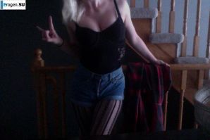 Posing and having fun. Thumb 11
