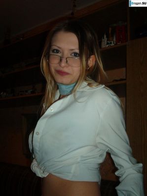 Попозируем немного. Эскиз 20