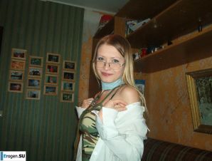 Попозируем немного. Эскиз 24