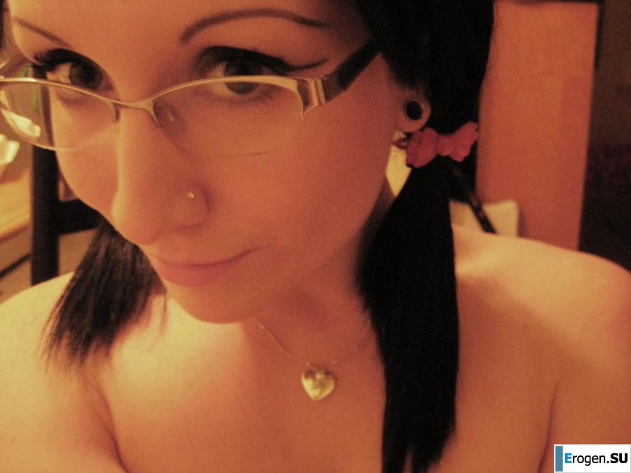bespectacled self-album. Photo 33