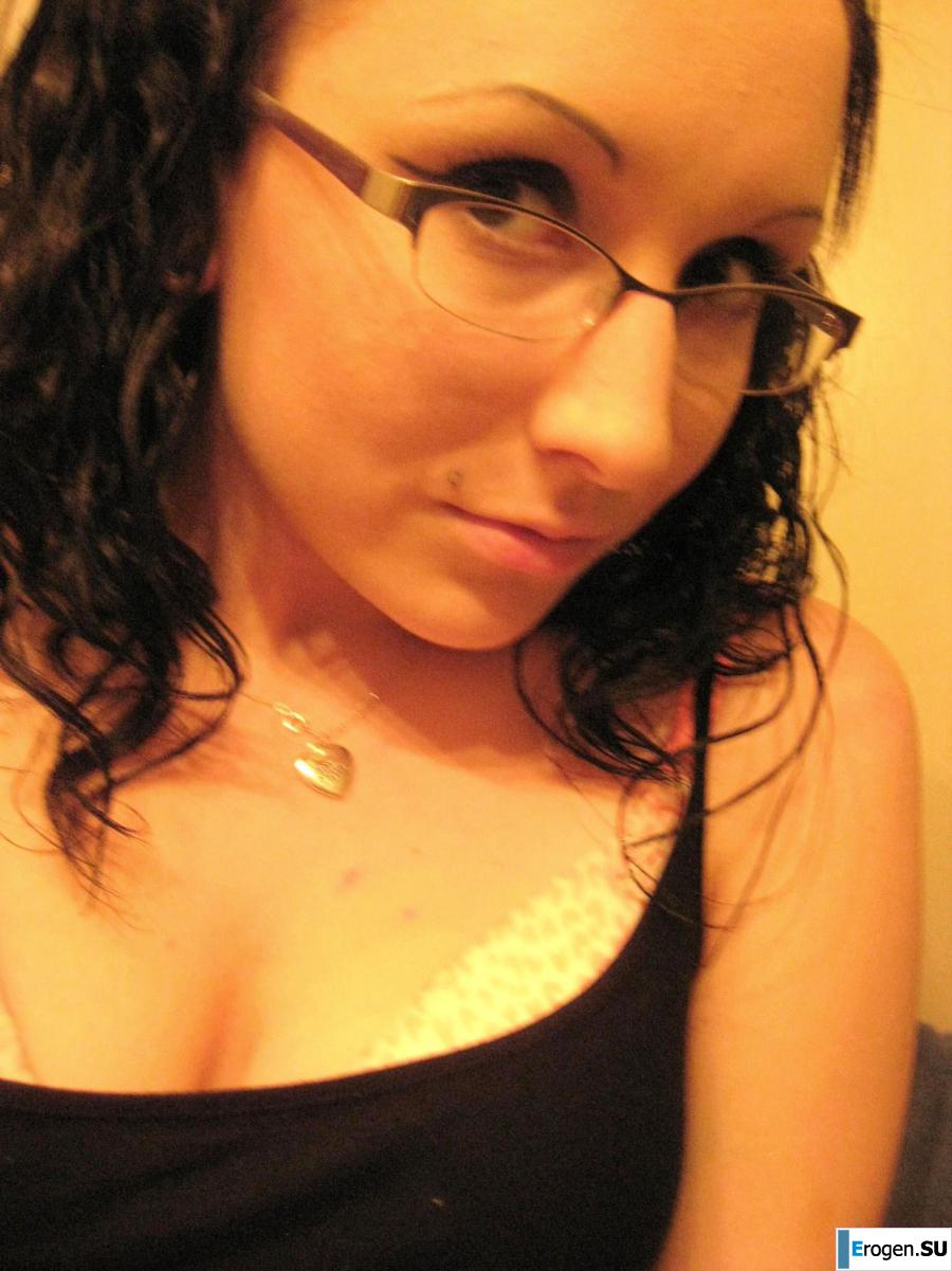 bespectacled self-album. Photo 40