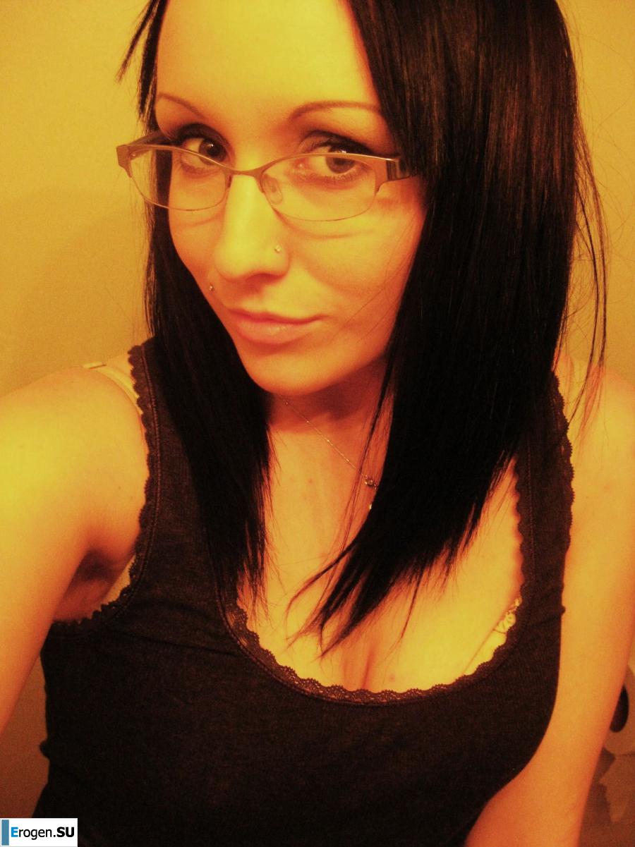 bespectacled self-album. Photo 47