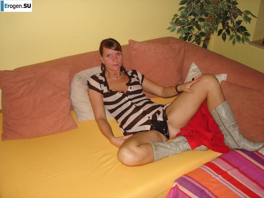 Helga, husband and girlfriends. Photo 43