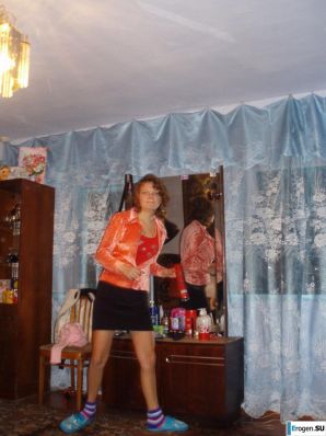 Oksana and the carpet. Thumb 8