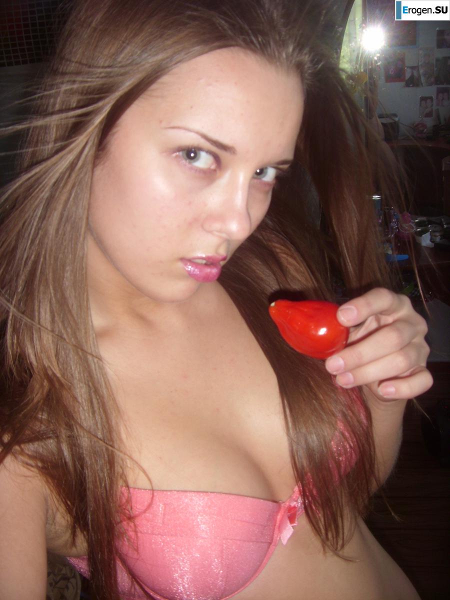 Selfies of a young artist. Photo 9