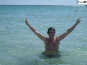 We]'re fooling around at the resort. Thumb 39