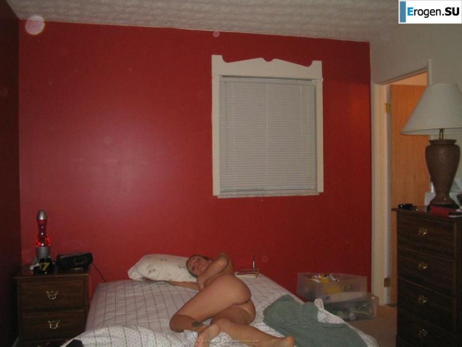 Russian girls undress. Photo 16