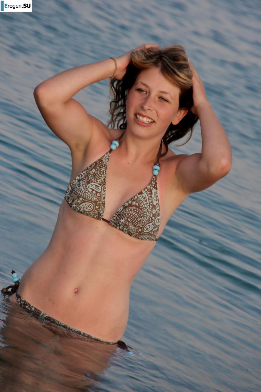 Here is how to relax on the beach. Photo 8