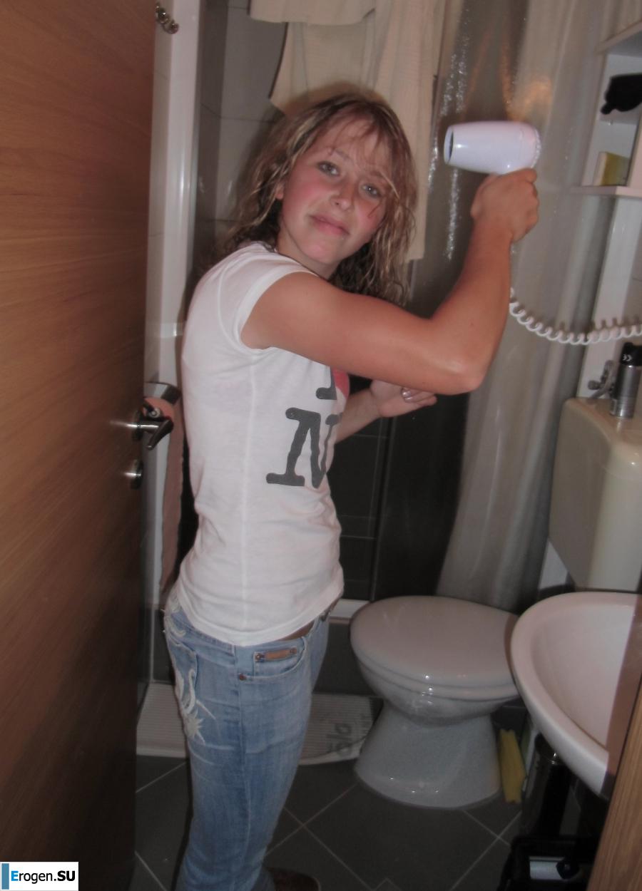 Naked in the bathroom. Photo 48