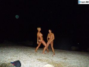 naked girls on the beach. Part 3. Thumb 5