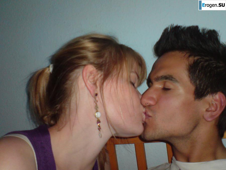 girl and guy with the euro round. Photo 24