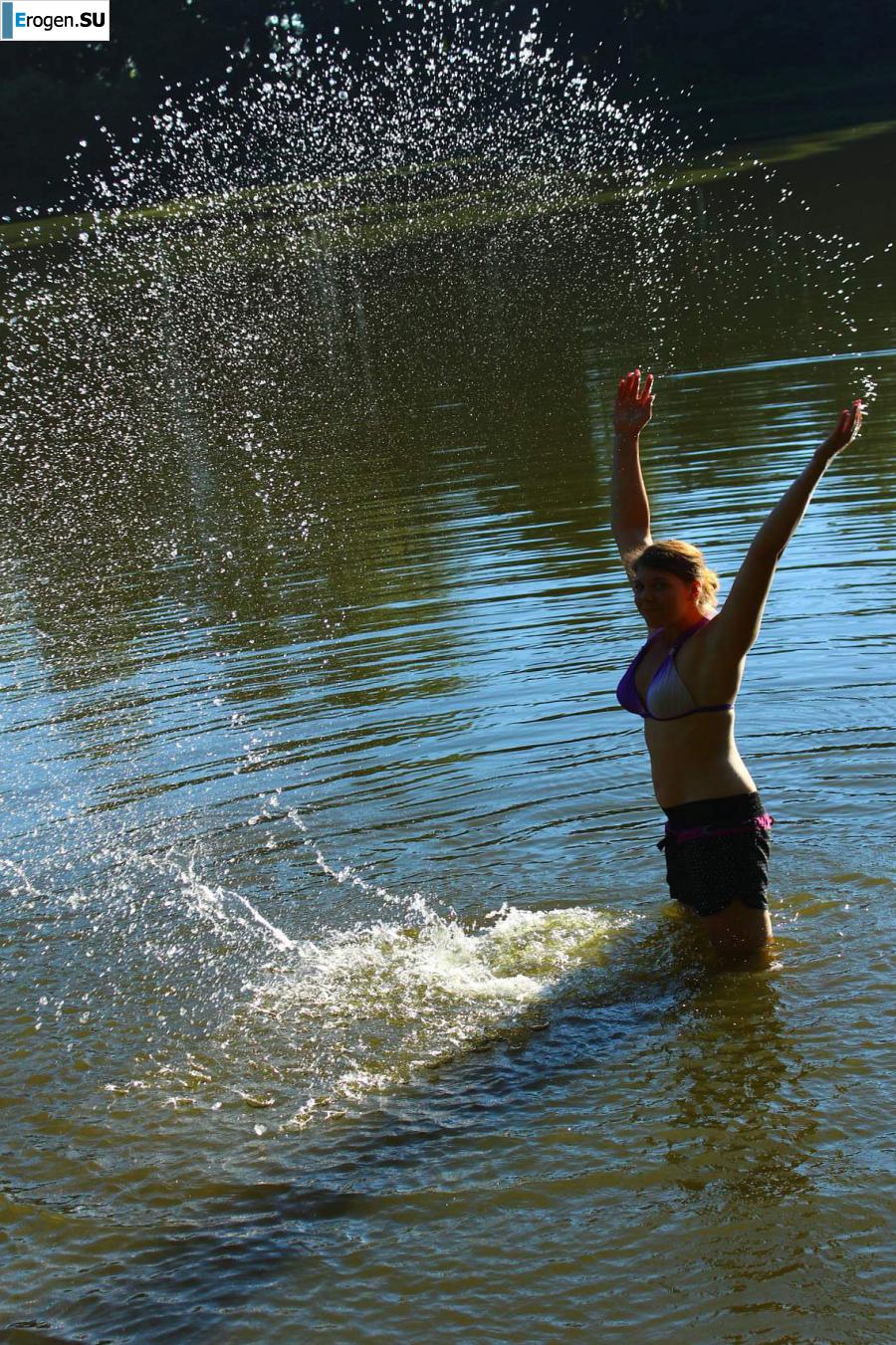 naked girls on the lake. Part 7. Photo 10