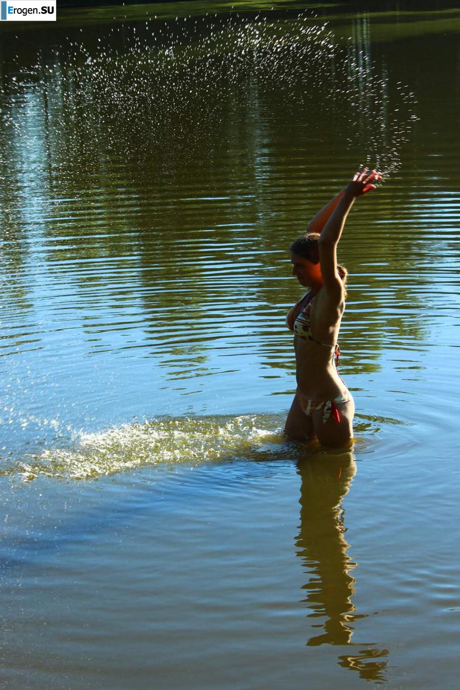 naked girls on the lake. Part 7. Photo 17