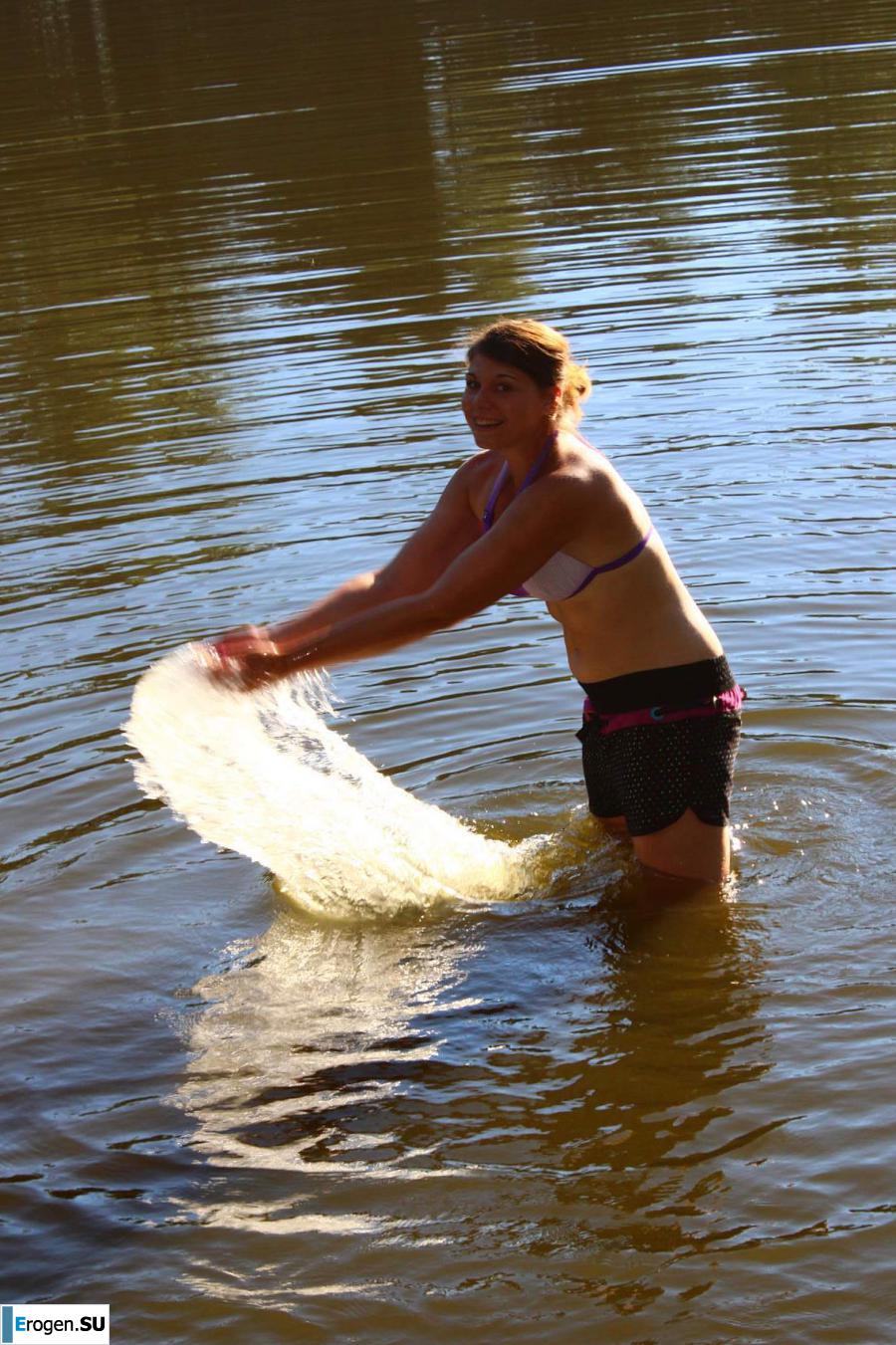 naked girls on the lake. Part 7. Photo 9
