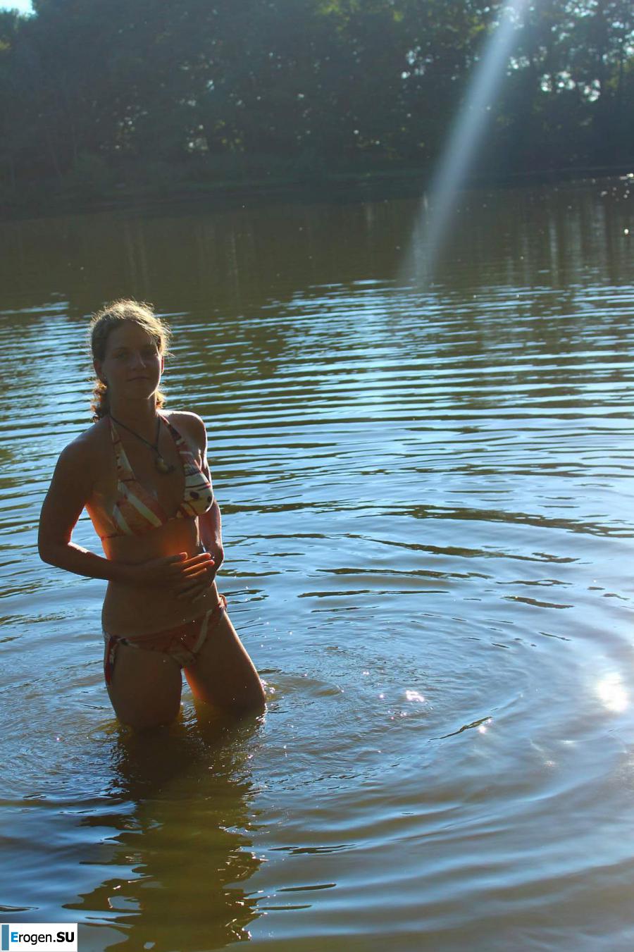 naked girls on the lake. Part 8. Photo 18