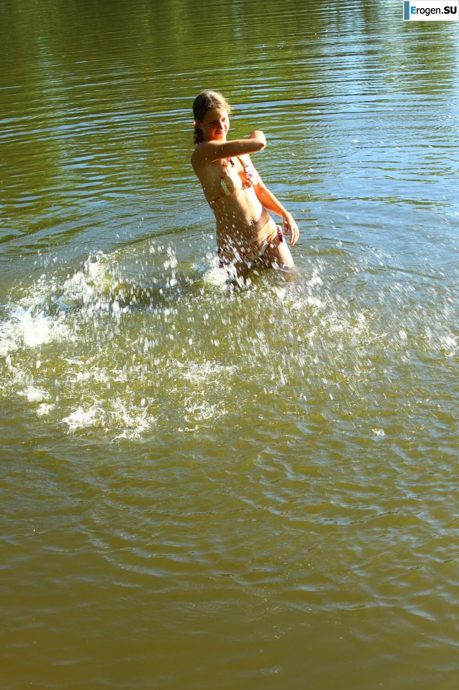 naked girls on the lake. Part 8. Photo 3