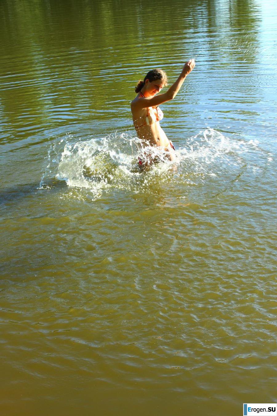 naked girls on the lake. Part 8. Photo 5