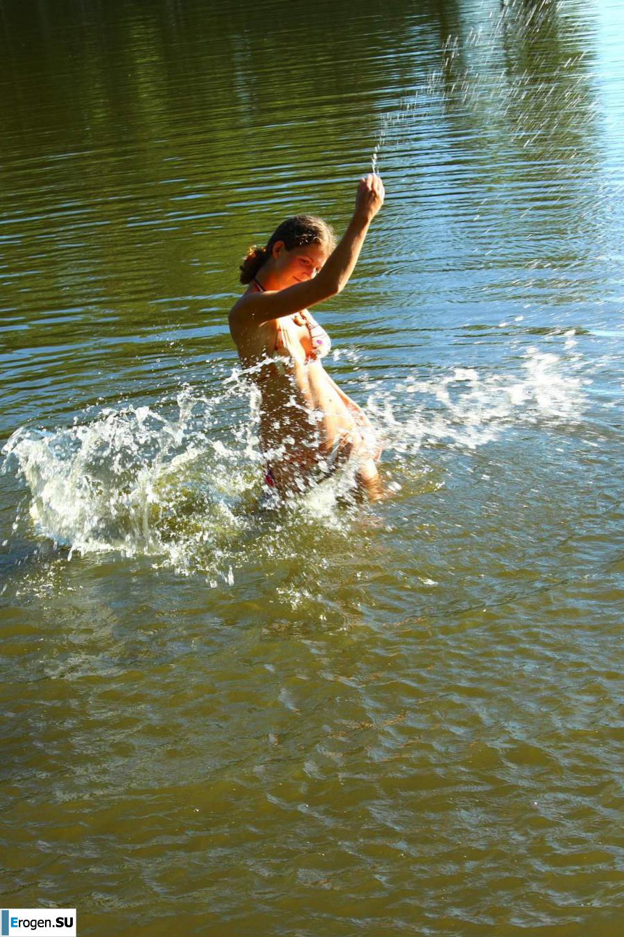 naked girls on the lake. Part 8. Photo 8