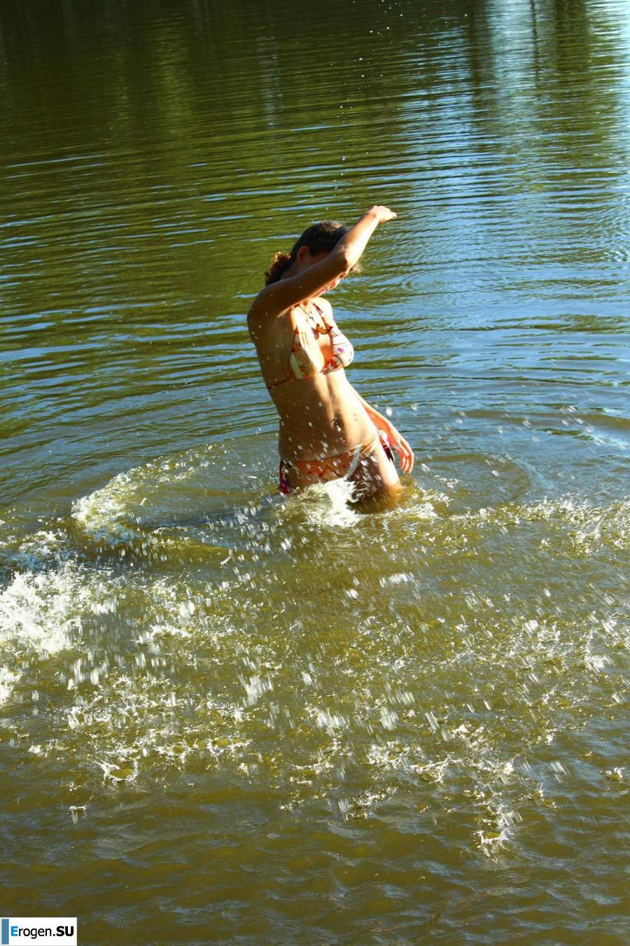 naked girls on the lake. Part 8. Photo 9