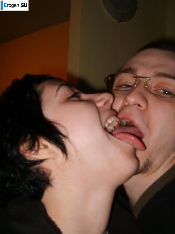 slightly gothic couple. Photo 6