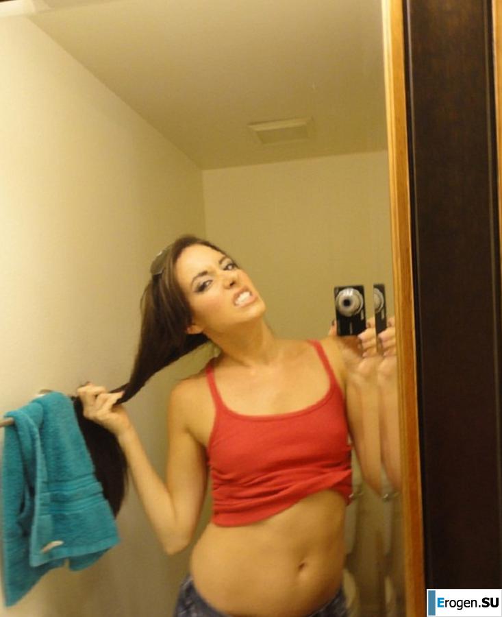 striptease in front of the mirror. Photo 51