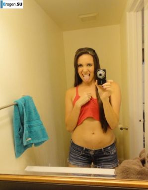 striptease in front of the mirror. Thumb 9