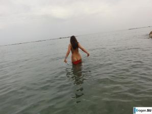 на пляже в Маями без купальника. Часть 2. Эскиз 22