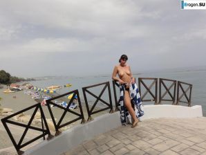 на пляже в Маями без купальника. Часть 2. Эскиз 31
