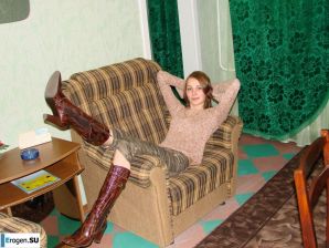 аппетитная студентка без одежды. Эскиз 8