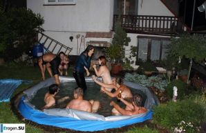 naked chicks in the pool. Thumb 23