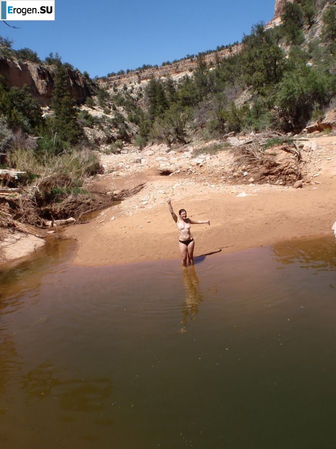 crazy girls in the canyon. Photo 7