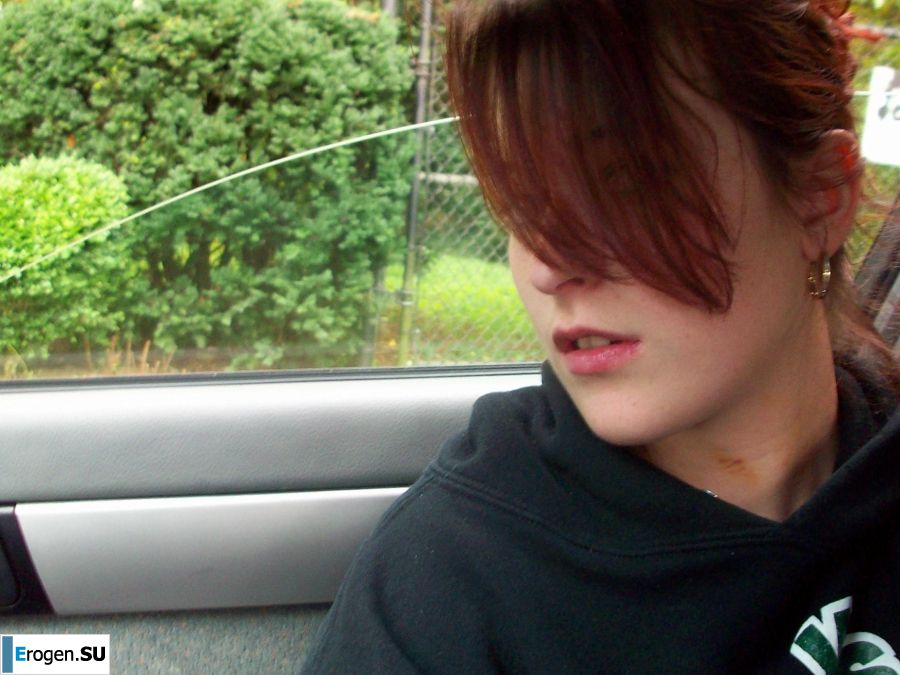 without panties and with an animal look. Photo 53
