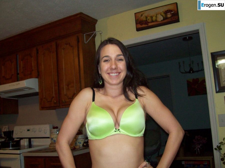 a cheerful lover of satin bustiers. Photo 46
