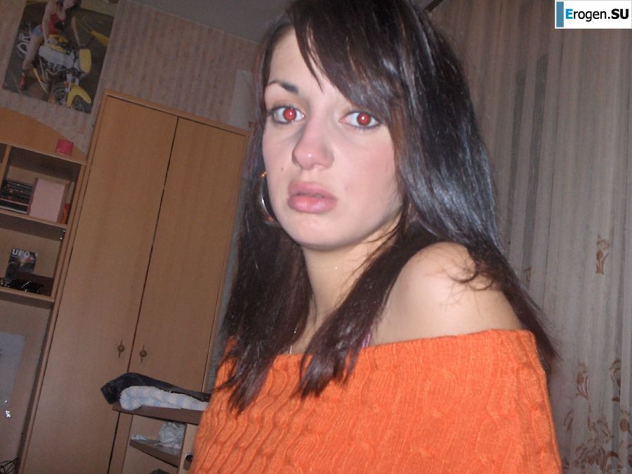 moody striptease without a single smile. Photo 12