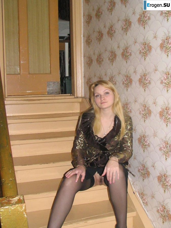 обнаженные зарисовки от милой блондинки. Фото 10